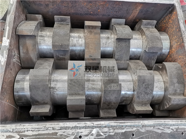 廢鋁撕碎機(jī) 廢鋁撕碎機(jī)